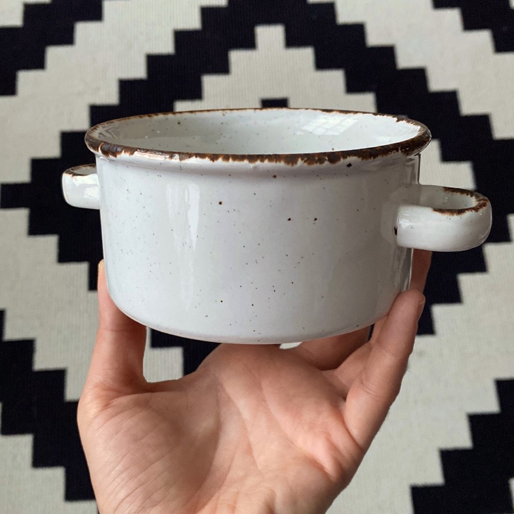 Vintage Onion Soup Bowl 🤎